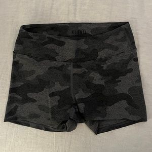 NWOT NoBull Low Rise Short 2" (Camo)